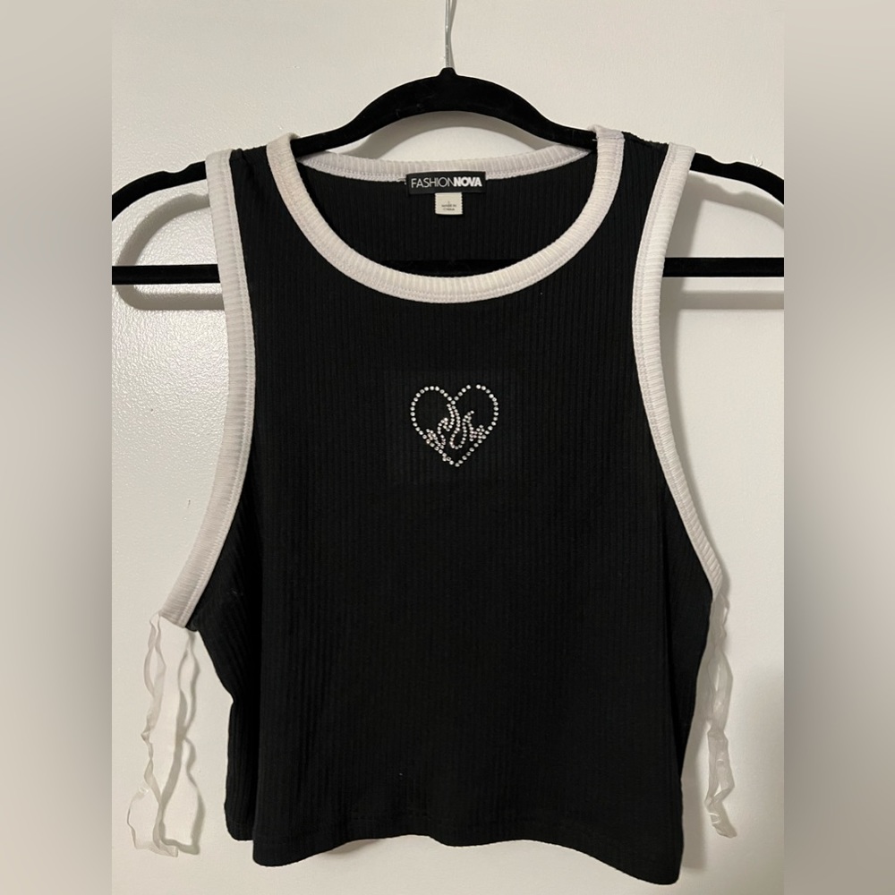 Y2K style cropped fitted tank